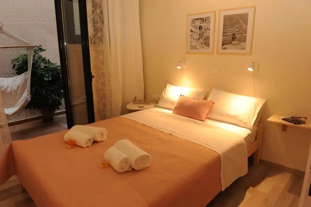 Sunny Luxury Apartment in Delphi, 3 Bedrooms, 2 Bathrooms with beautiful view!