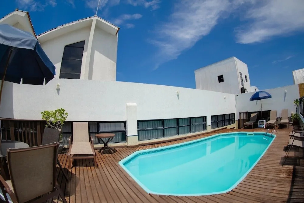 Flipper Hotel
