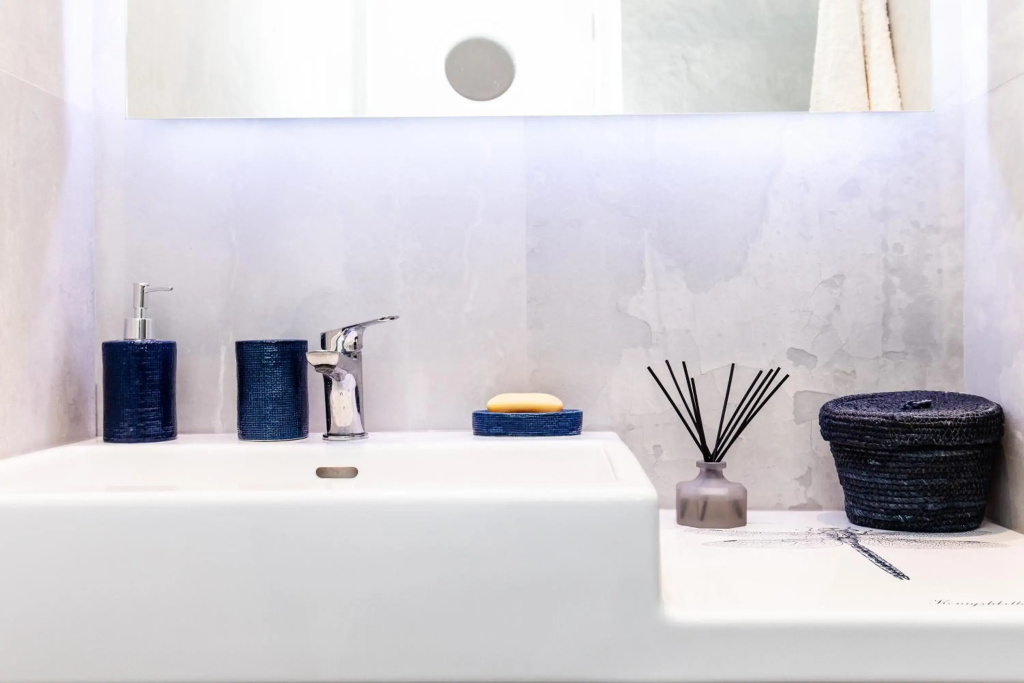 Sweet Suite Flora in Vouliagmeni