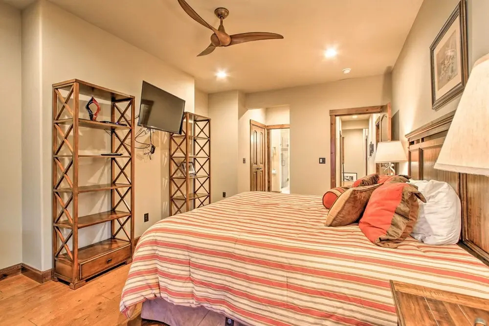 Red Lodge Townhome w/ Private Hot Tub & Mtn Views!