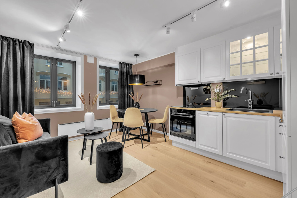 70 Degrees North City Apartments