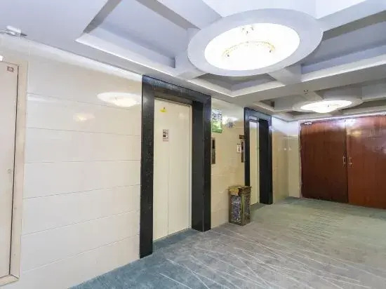 Yihyatt Hotel (Yulin Chinese Medicine Hong Kong Store)