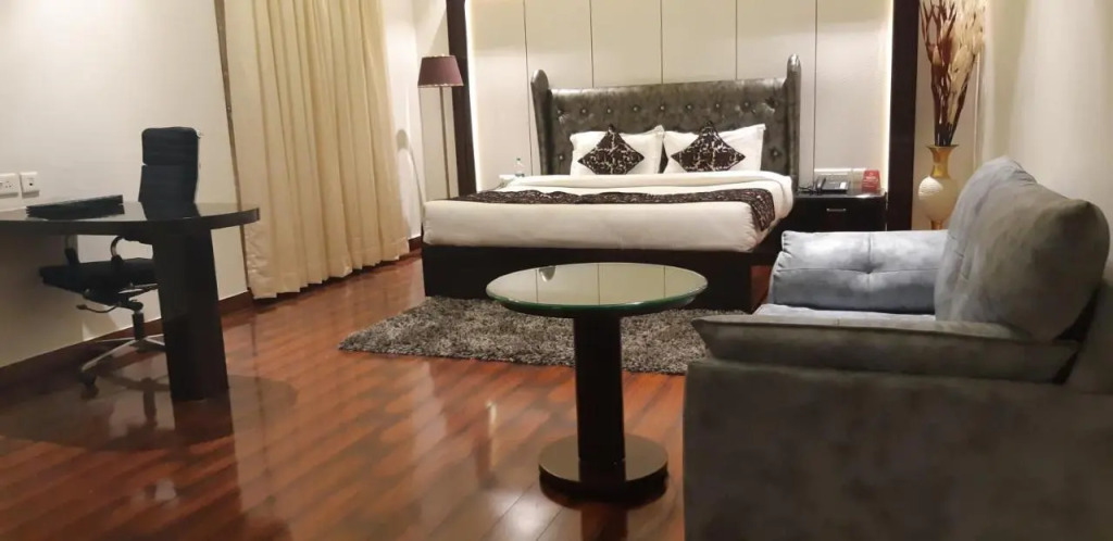 Grand Geet Hotels