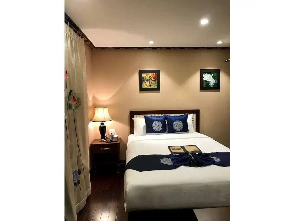 Indochine Lan Ha Bay