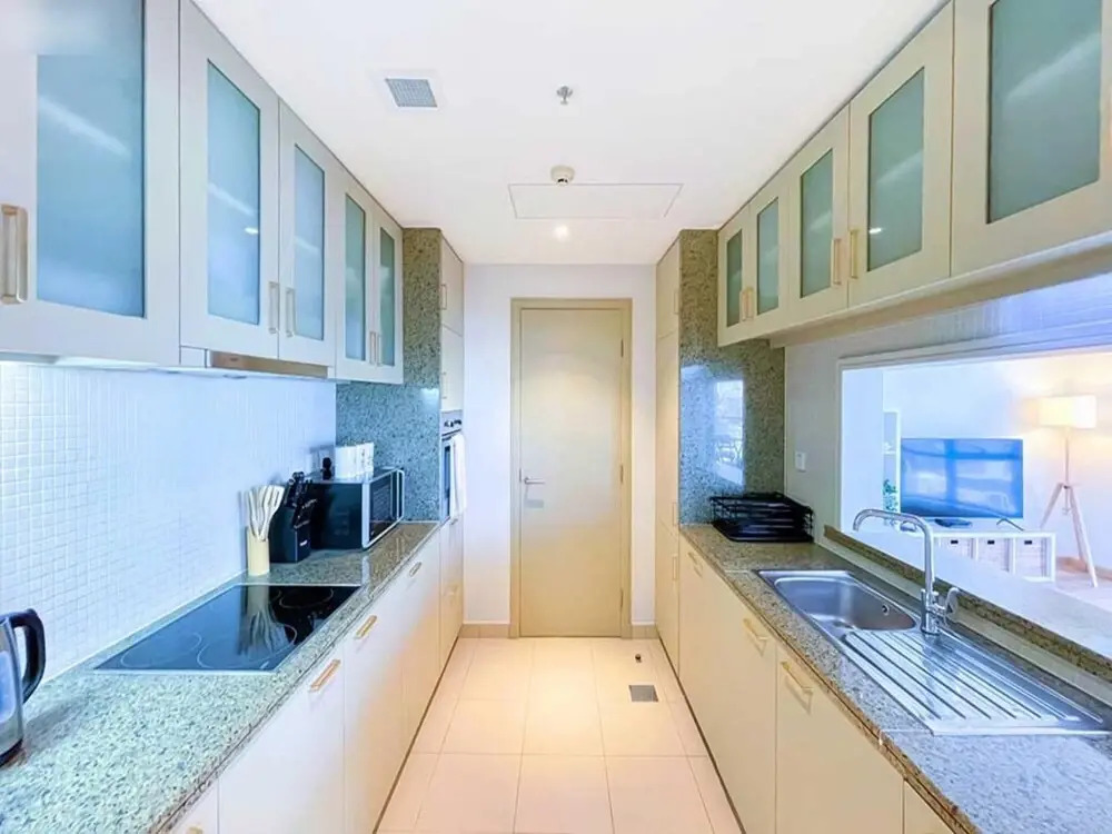 Amazing 1BR APT Downtown