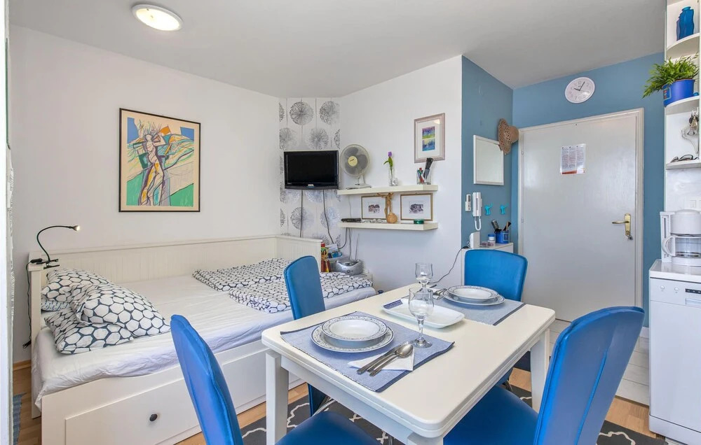 Awesome Apartment in Crikvenica With Wifi
