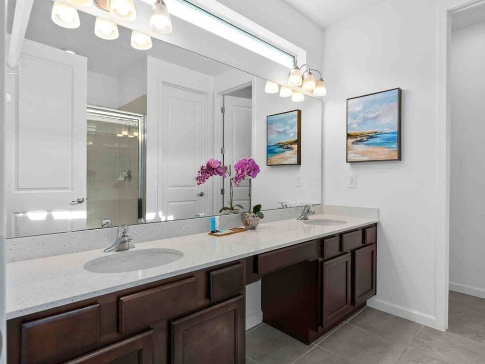 Super Giant - 12bd 12bas - Sleep 38 Near Disney