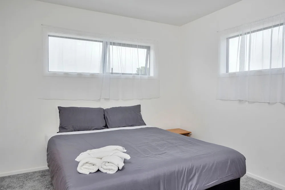 Superb Holiday Home near Airport