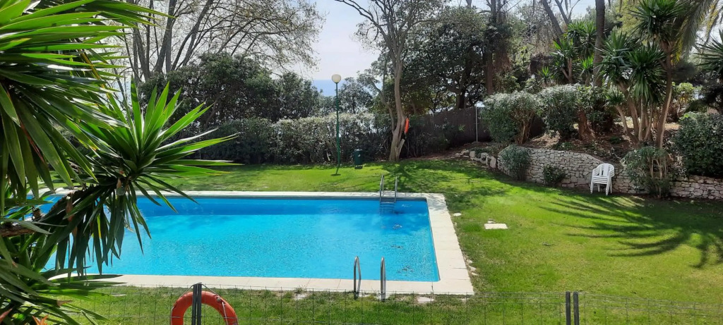 Bright near the beach & Barcelona - Apartment