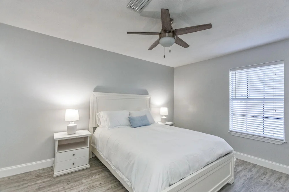 Wisteria Unit A - 2 Br Townhouse