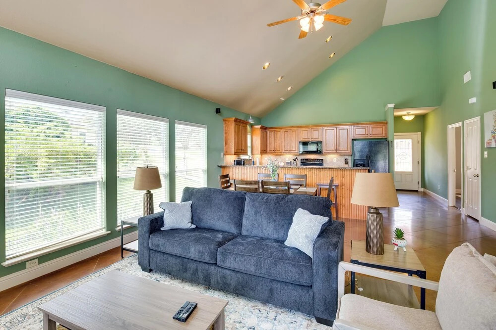 Fish & Kayak: Tranquil Cedar Creek Home!