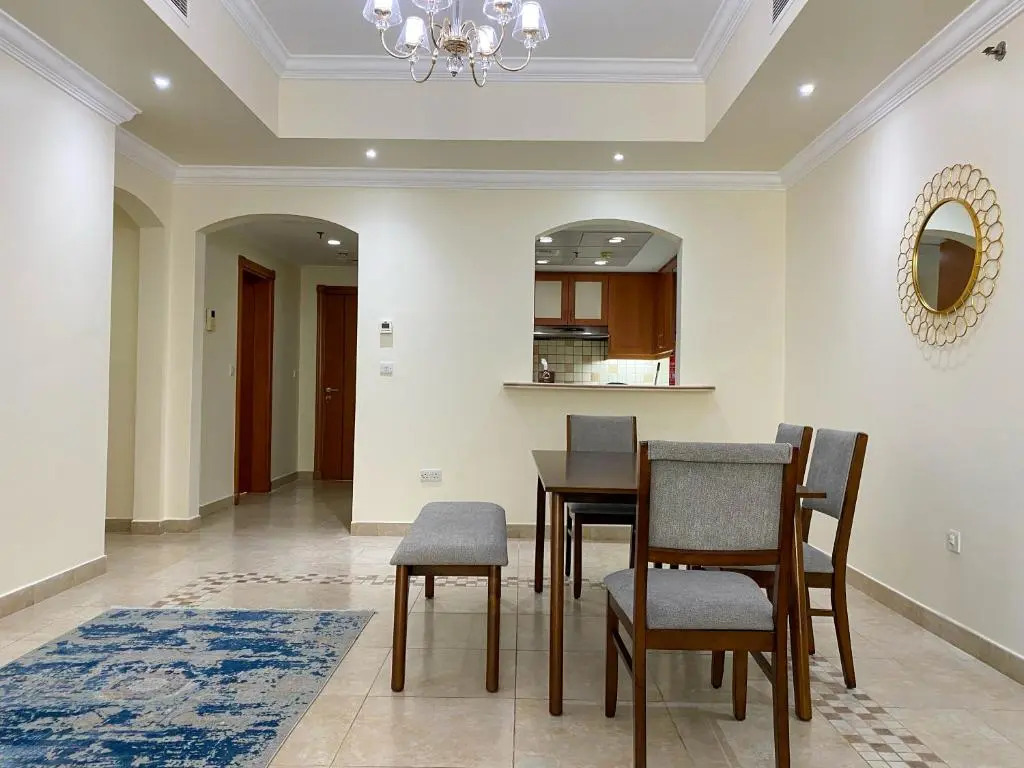 The Pearl Qatar, Luxury 2BR Apartment, Marine View, swimming pool Gym