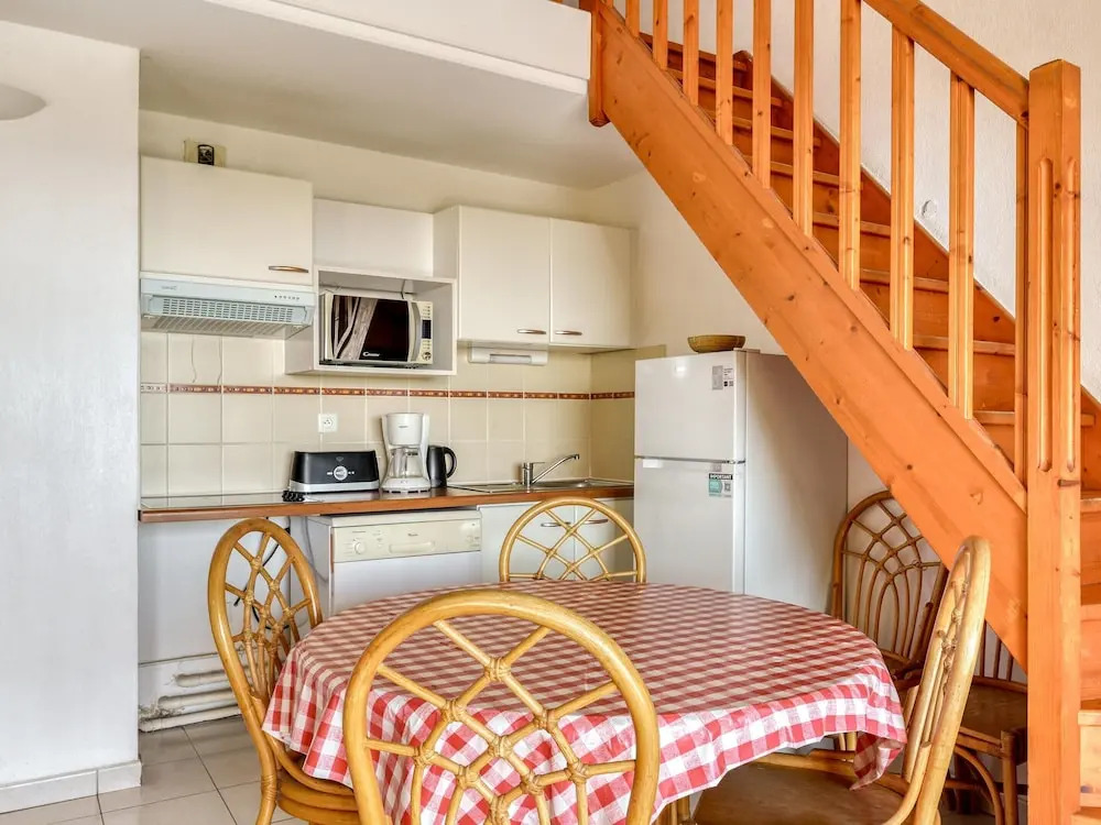 Large Seaview Stay for 8 in Valras Plage