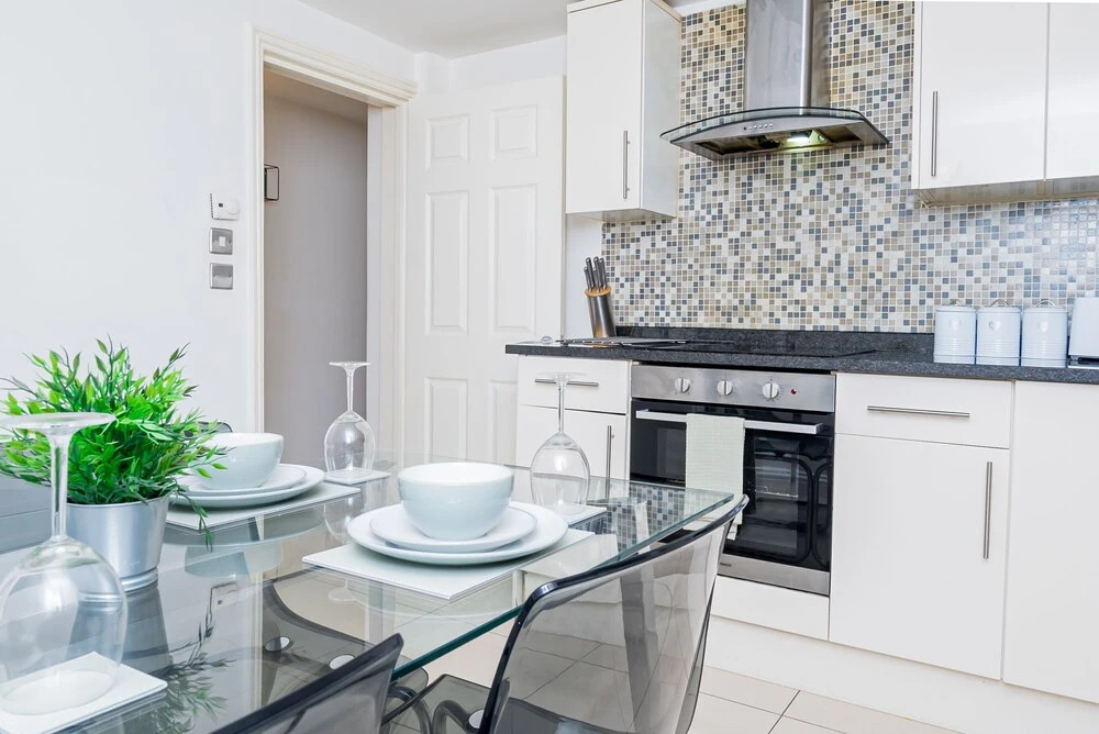 Lovely 2 Bedroom Apartment With Free Parking