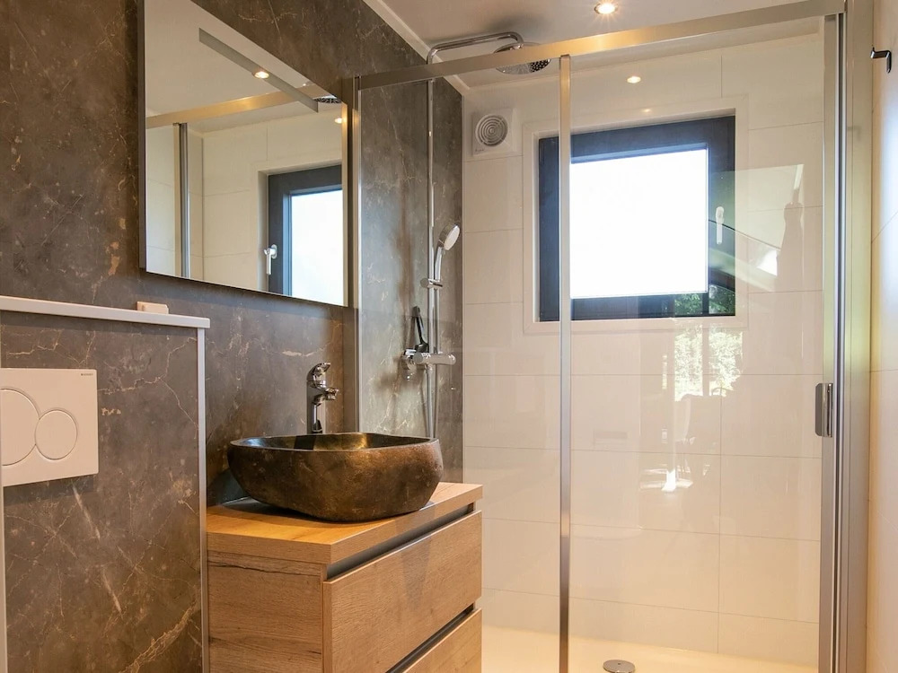 Luxury Lodge With Private Swimming Pool