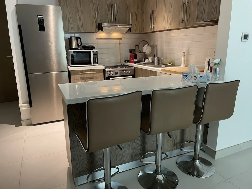 Luxurious and Spacious One-bedroom Apartment in the Heart of Dubai