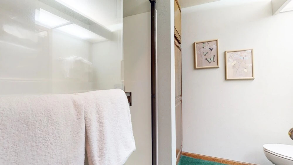 Sierra Megeve 8 Cozy Yet Spacious Condo, Just A Short Walk To Canyon Lodge by RedAwning