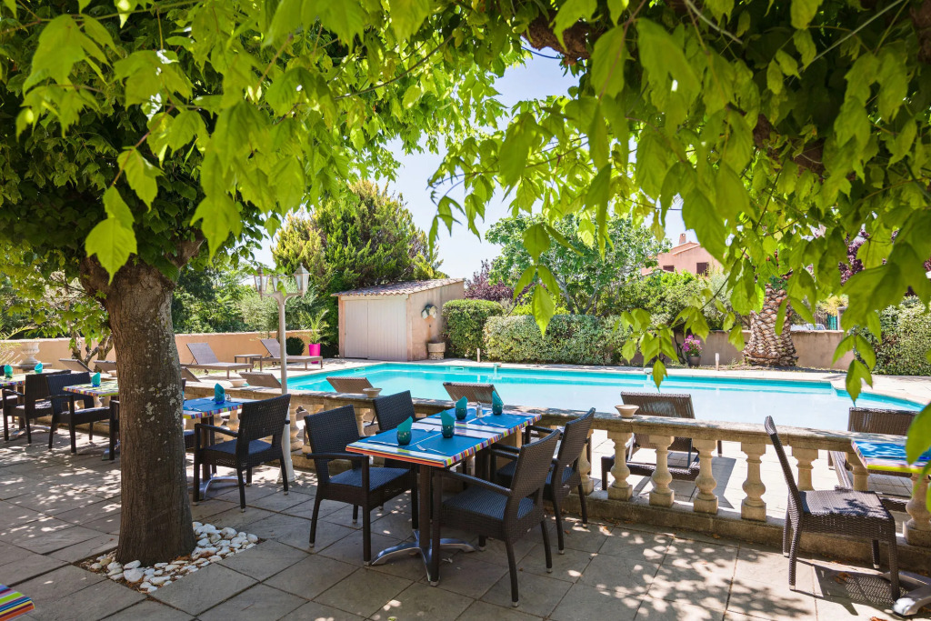 Logis Hotel Noemys pont de lEtoile