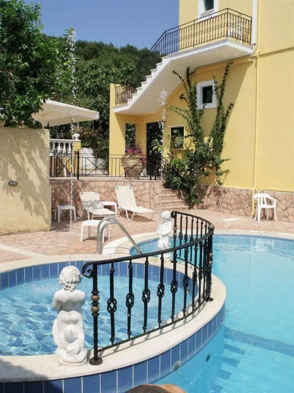 Konstantis Aparthotel