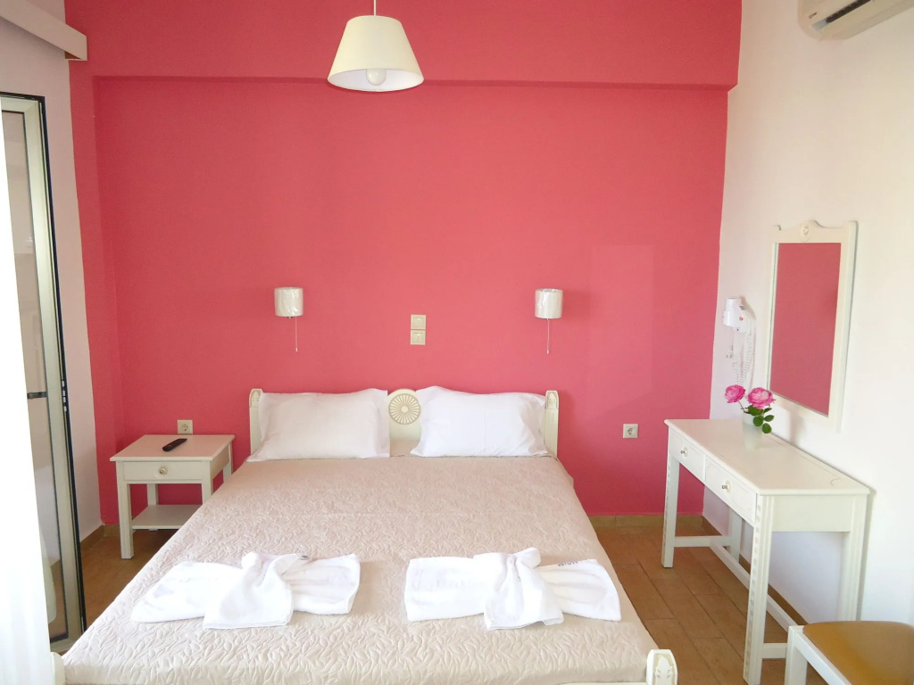 Almyra Apartments & Suites