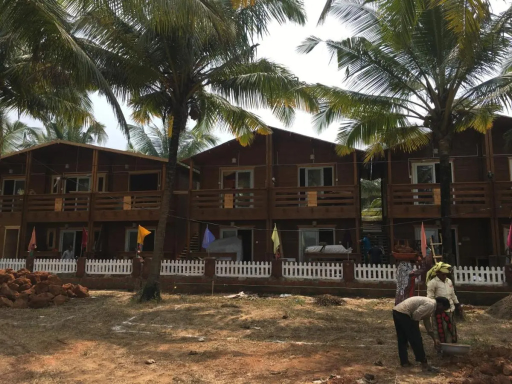 Divine Beach cottages on Arambol beach