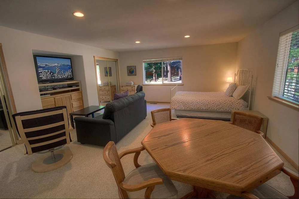 Pine Haven by Lake Tahoe Accommodations