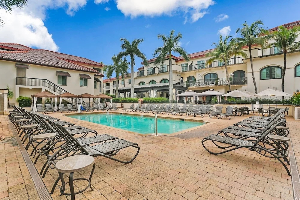 Hidden Jewel Unit 102 - 2 Br Condo