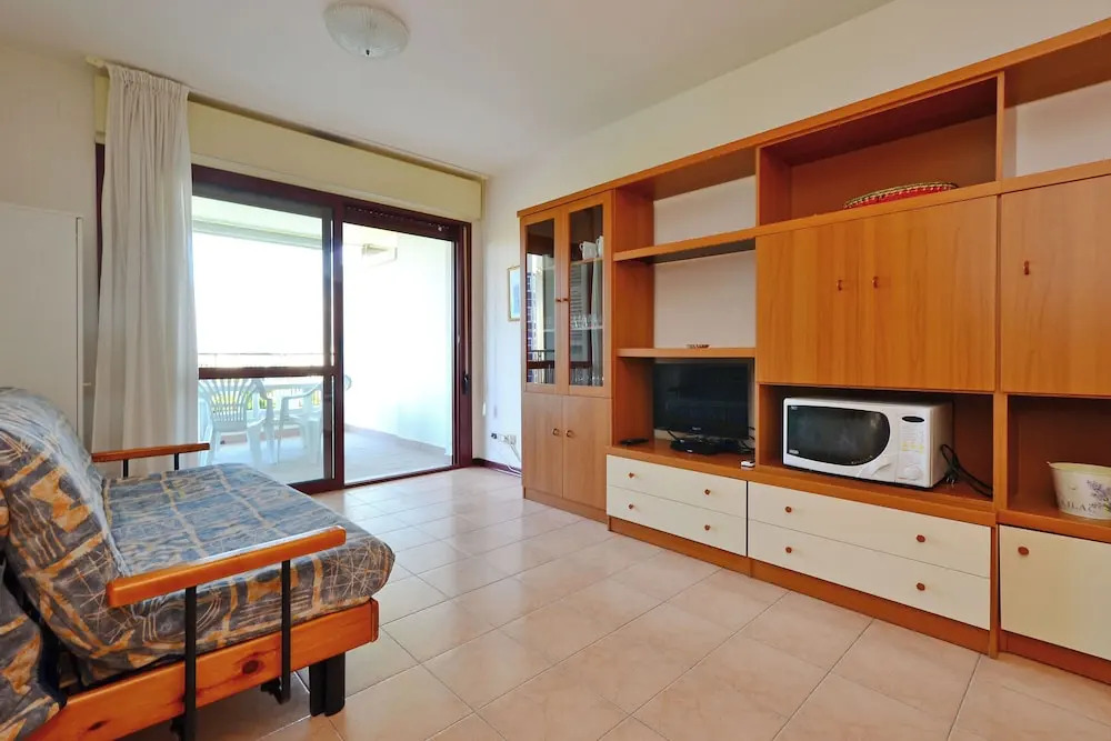 Apartment Overlooking the sea and the Marina