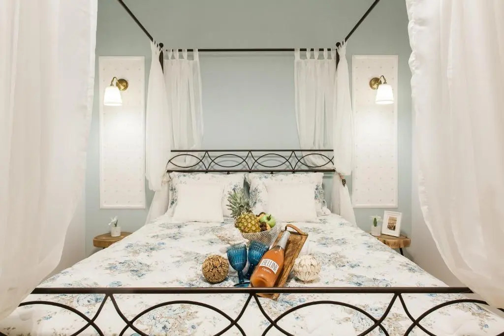 Syntagma private sweet safe double rooms with shared bathroom