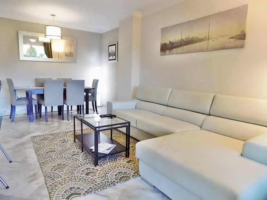 Family Friendly Ground Floor 2 bedroom Dama de Noche RDR200