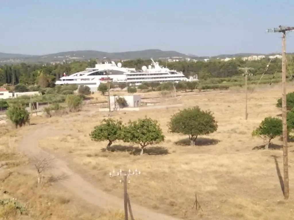 STUDIOS POSEIDONIA apartments 50 & 70 sqm with sea view