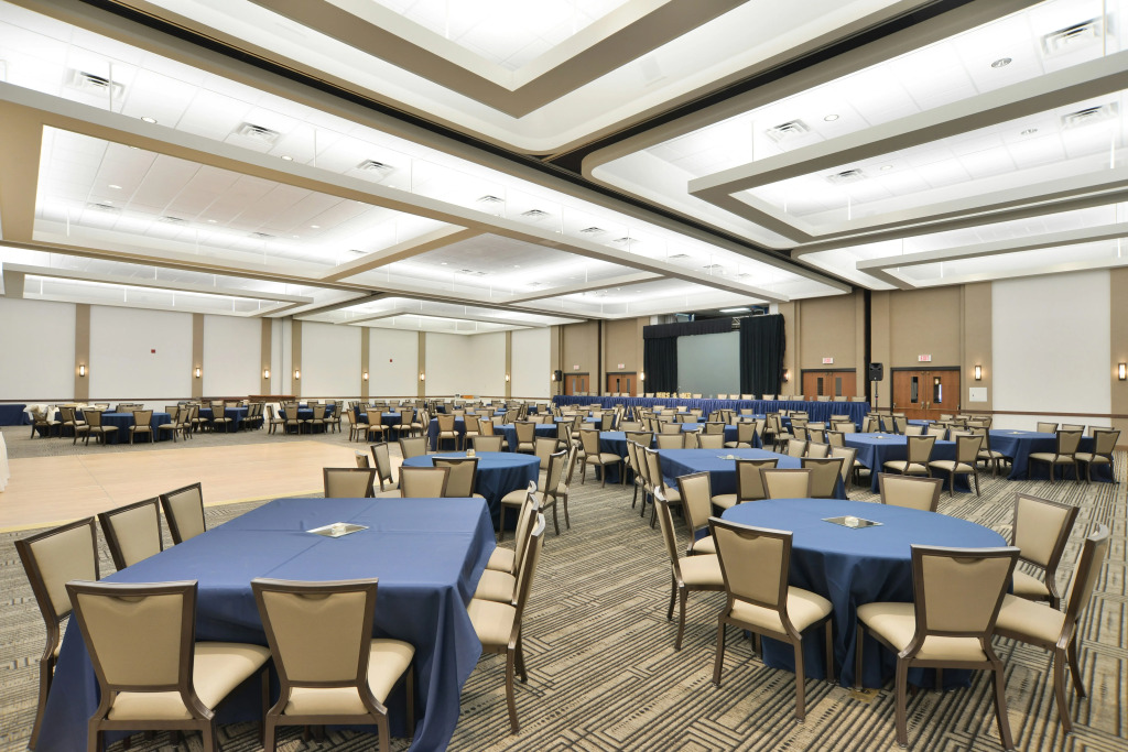The Lismore Hotel Eau Claire - a DoubleTree by Hilton