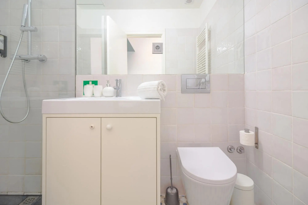 Tower 1F in Oporto With 1 Bathrooms
