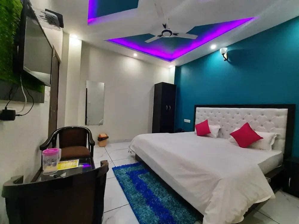 AK Residency