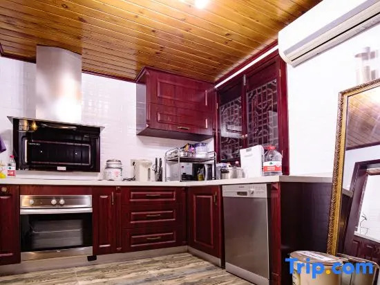 Shanghai Shikumen Culture Homestay
