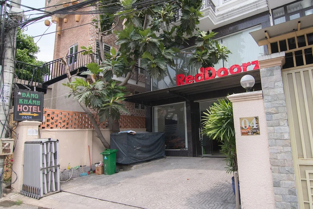Reddoorz Near Tran Nao Street 2