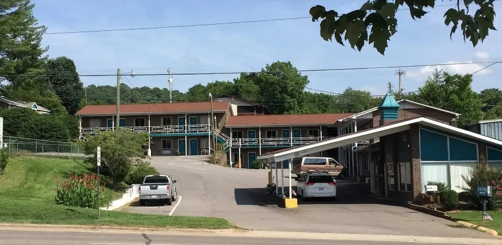 A Sapphire Inn