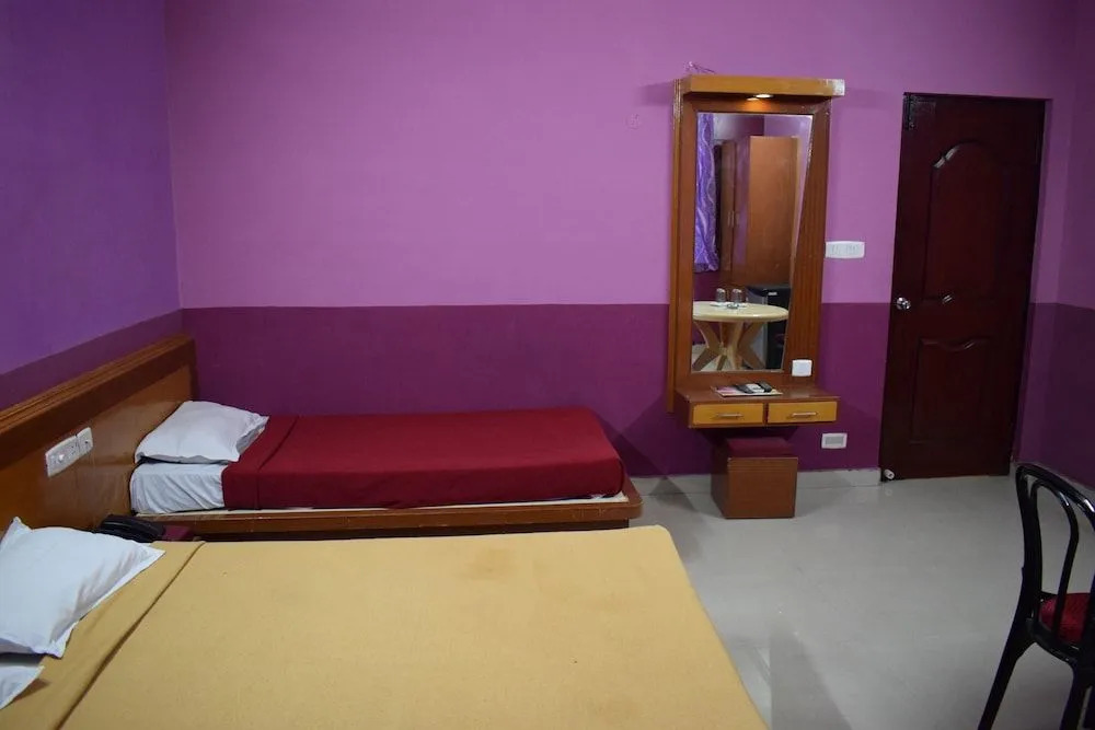 FabHotel Amutham Residency