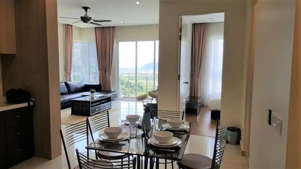 Suites at The Haven Lakeside by Plush