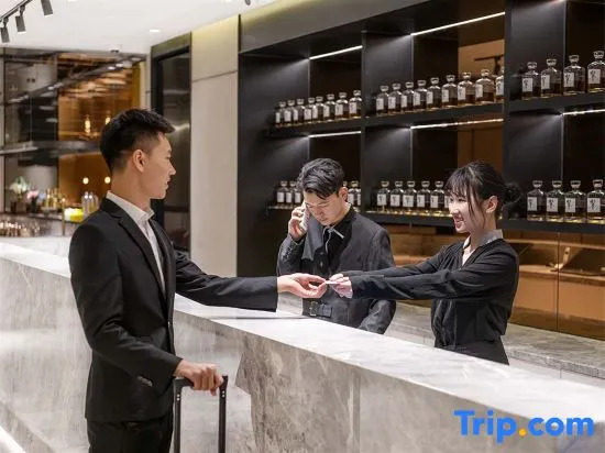 Tianjin Binjiang Road Pedestrian Street Orange Crystal Hotel