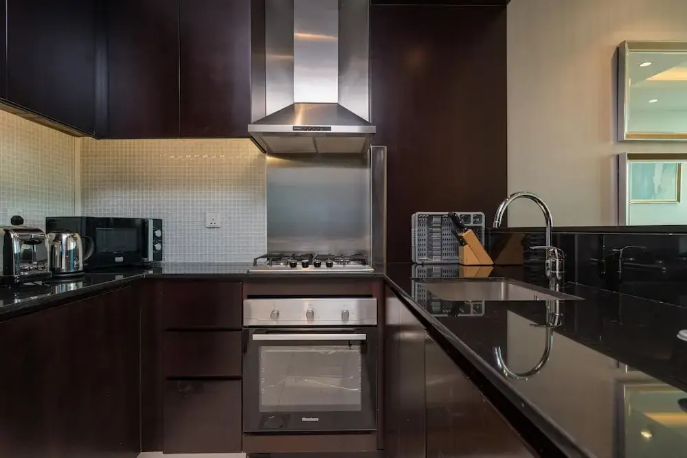 SuperHost- Stunning Burj View 2BR in Downtown Dubai