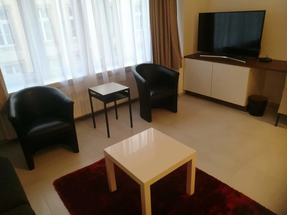 SHS Suite Home Sweet City 24