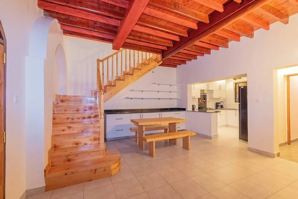 Luxurious Diani Beach Villa with Private Pool