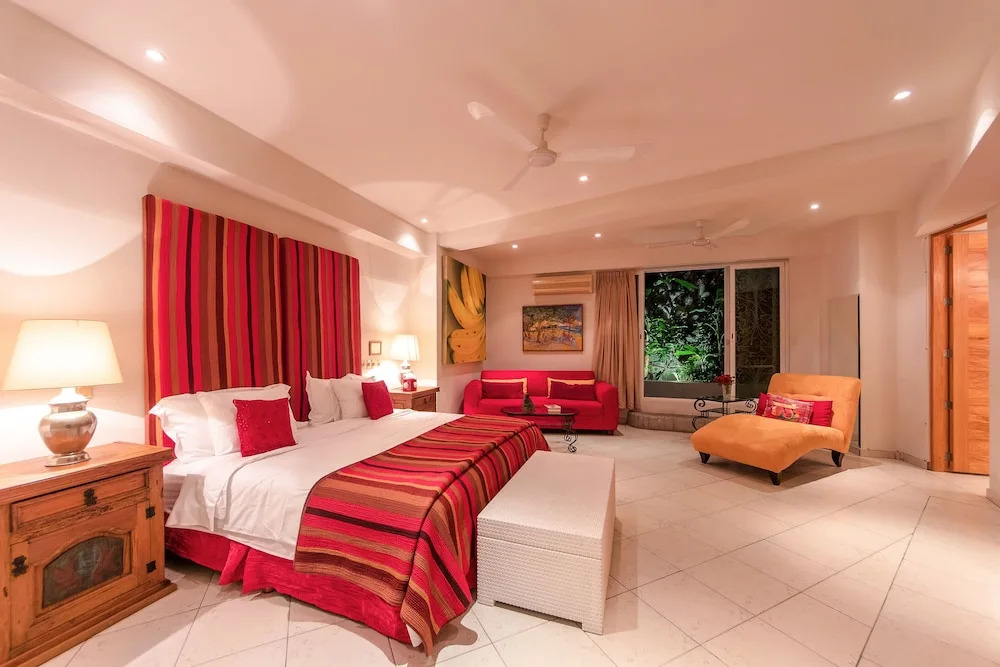 Luxury villa rental, Casa Yvonneka