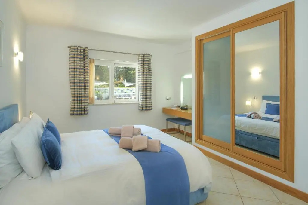 Casa Monte Cristo Apartments - Plum