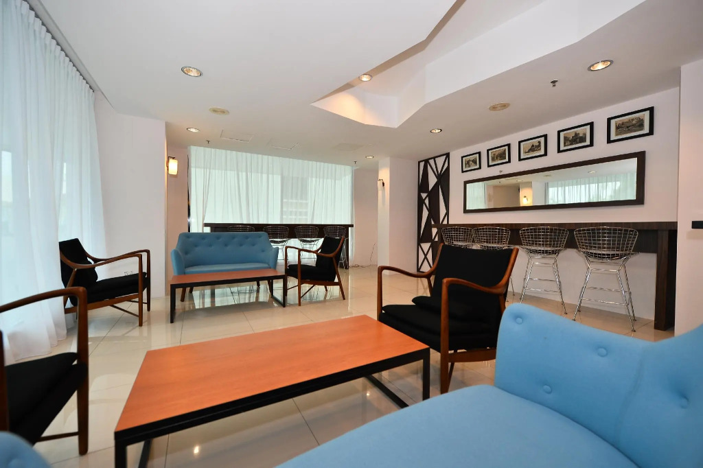 TF Riverside Hotel