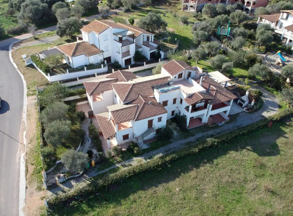 Appartamenti Su Nenneri