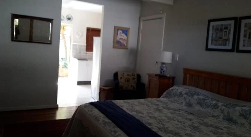 Parrot Peek B&B