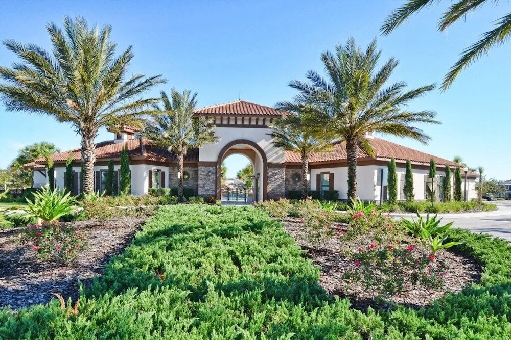 Solterra - 5 Bedrooms Townhome w/Spashpool-7041SR