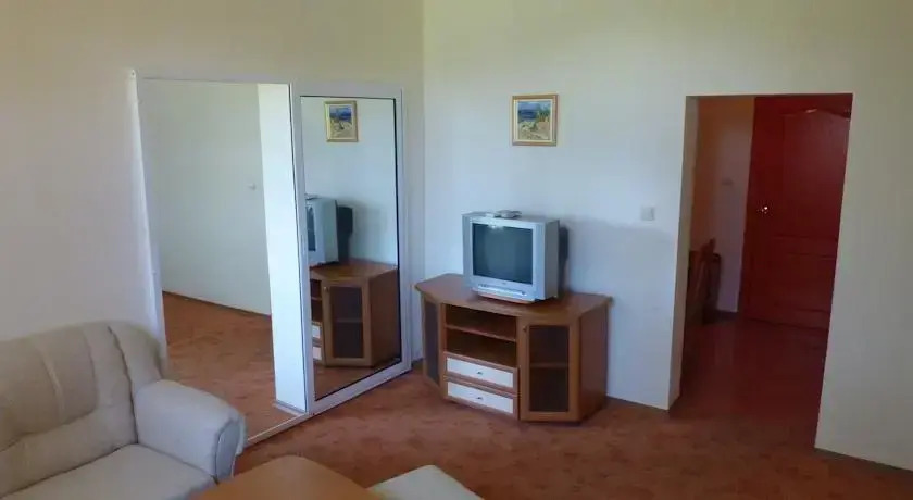 Hostel Arena